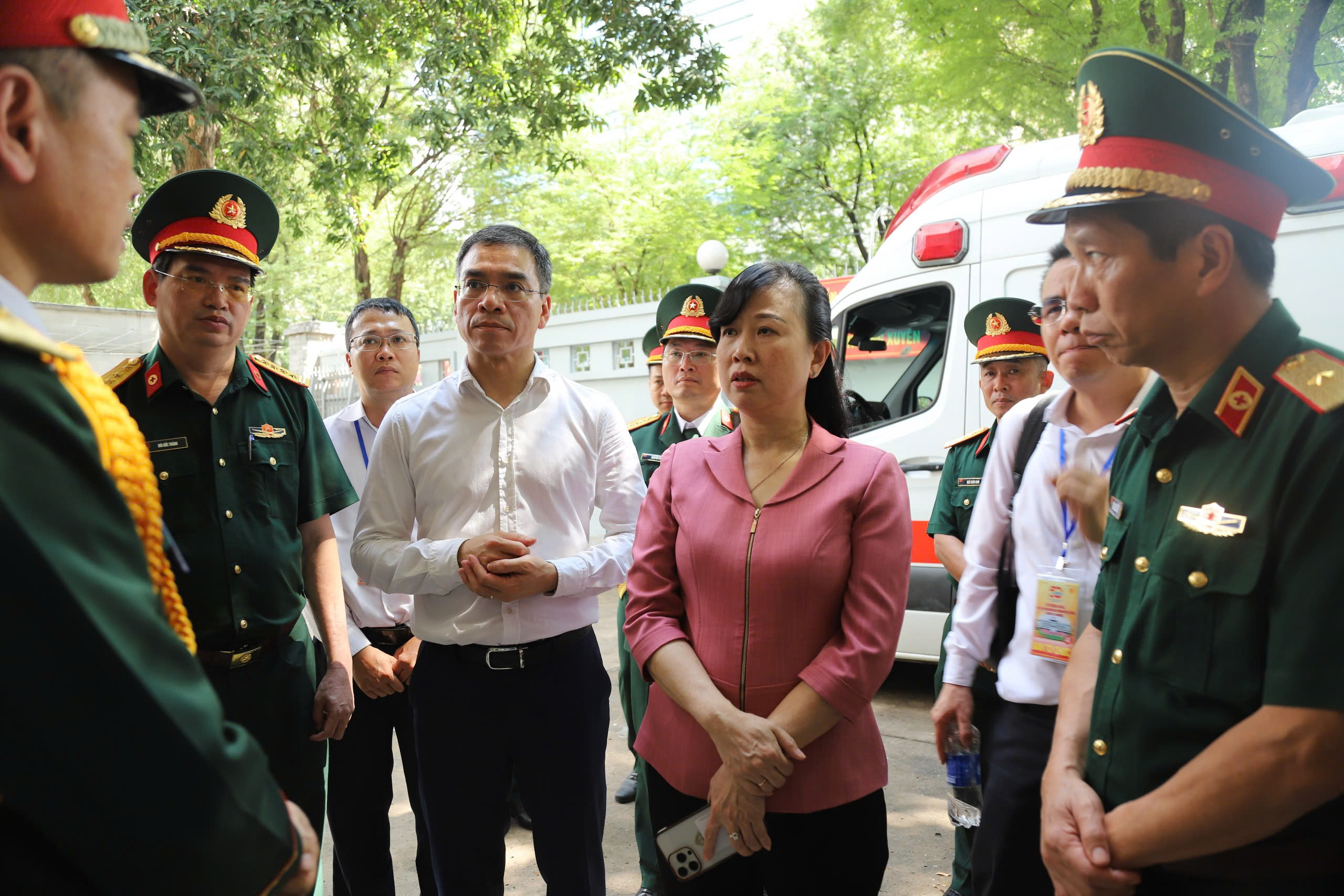 Bộ trưởng Bộ Y tế Đ&agrave;o Hồng Lan: Bảo đảm an to&agrave;n cao nhất cho người d&acirc;n trong lễ diễu binh, diễu h&agrave;nh- Ảnh 1.