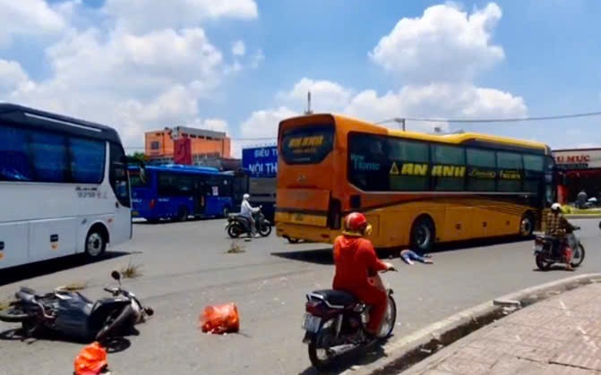 TP HCM: Tai nạn nghiêm trọng liên quan xe khách ở Bình Tân