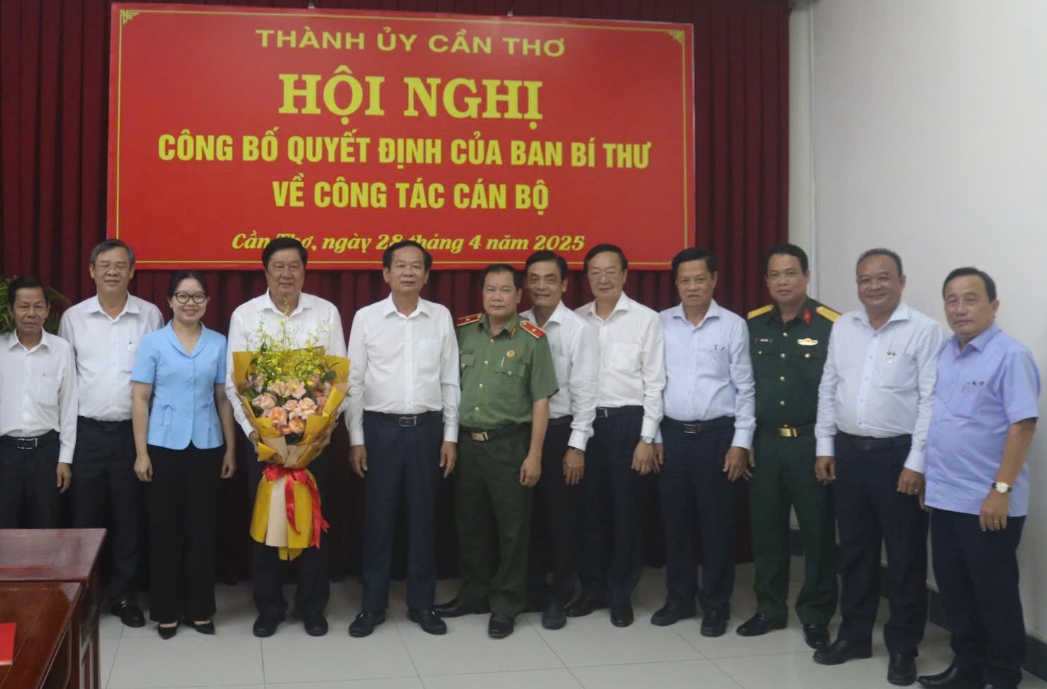 Ph&aacute;t biểu x&uacute;c động của Chủ tịch HĐND TP Cần Thơ khi nhận quyết định nghỉ hưu- Ảnh 6.