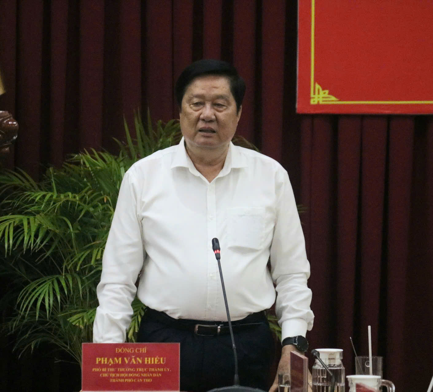 Ph&aacute;t biểu x&uacute;c động của Chủ tịch HĐND TP Cần Thơ khi nhận quyết định nghỉ hưu- Ảnh 3.