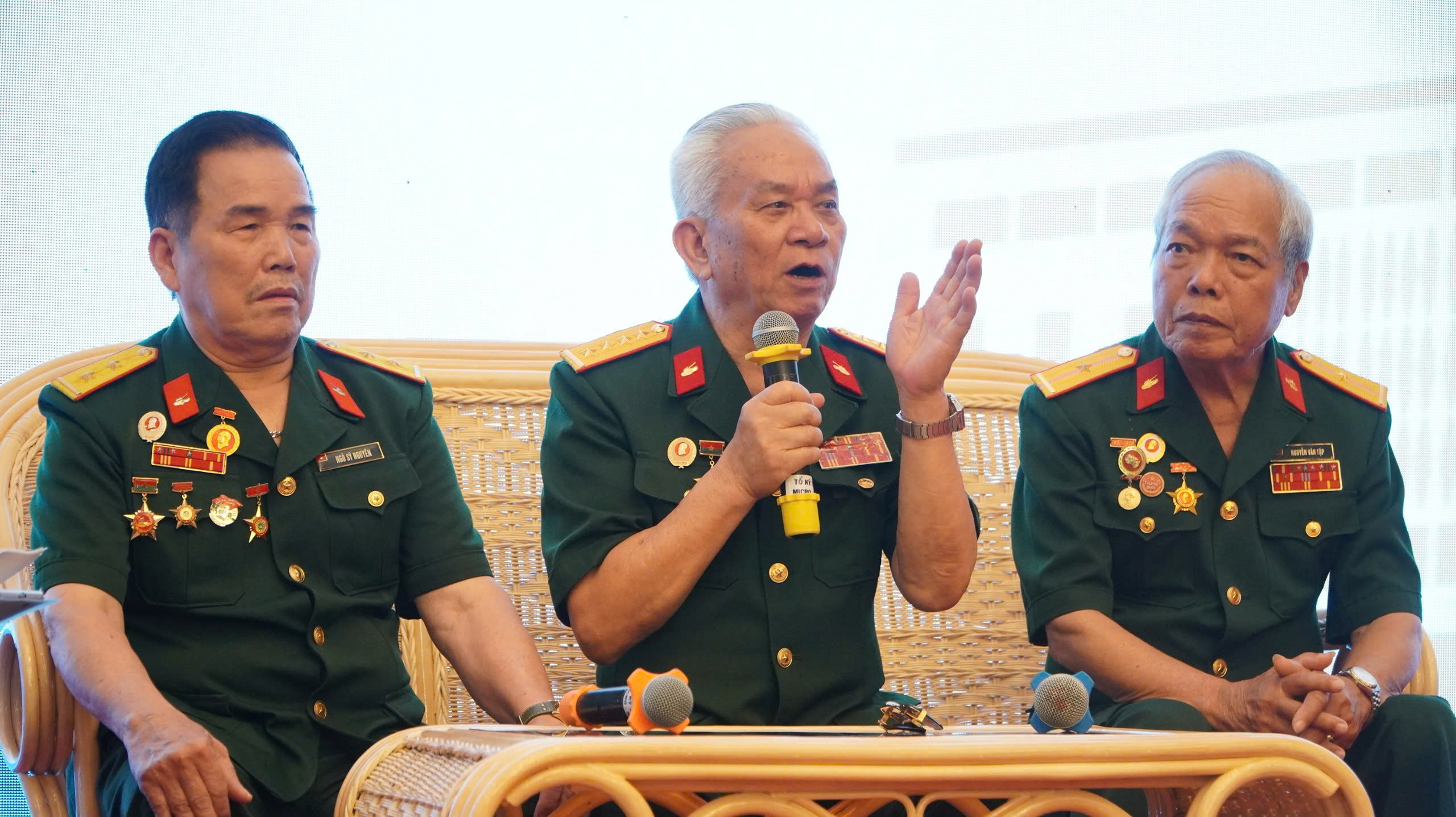 Thời khắc lịch sử tại Dinh Độc Lập- Ảnh 1.