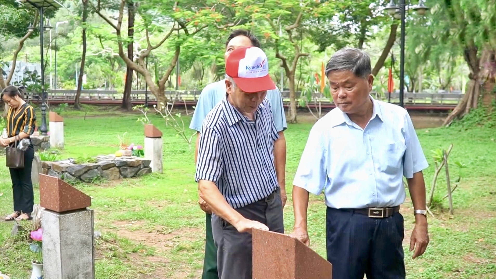 Về nơi lửa thử vàng...- Ảnh 1.