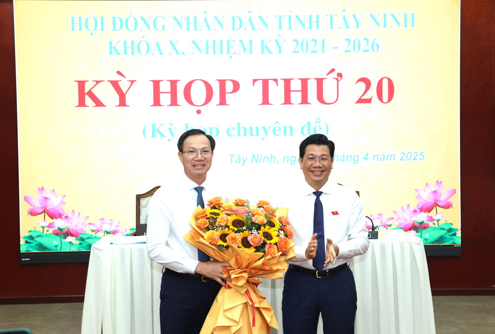 Hiệu trưởng Trường Đại học Luật H&agrave; Nội l&agrave;m Ph&oacute; chủ tịch UBND tỉnh T&acirc;y Ninh - Ảnh 1.
