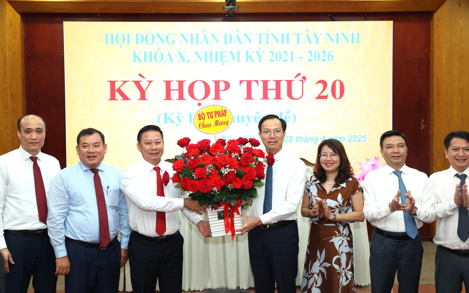 Hiệu trưởng Trường Đại học Luật Hà Nội giữ chức Phó Chủ tịch UBND tỉnh Tây Ninh