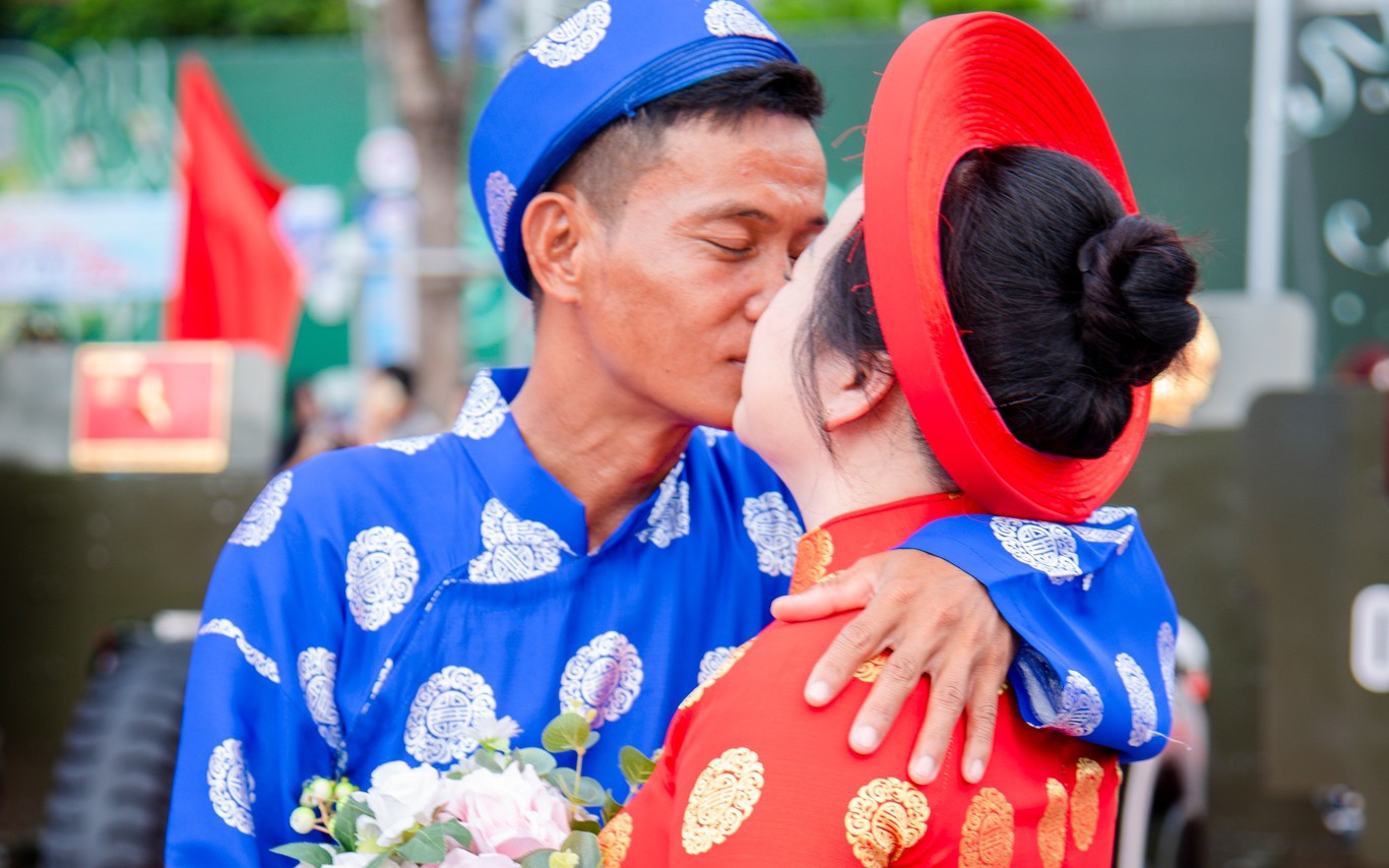 Nhân Đại lễ 30-4, mình cưới nhau đi!