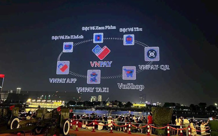 VNPAY bị chỉ trích vì xuất hiện dày đặc trong đêm tổng duyệt kỷ lục 10.500 drone