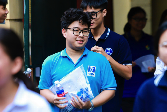 Hơn 1,1 triệu th&iacute; sinh đăng k&yacute; dự thi tốt nghiệp THPT 2025- Ảnh 1.