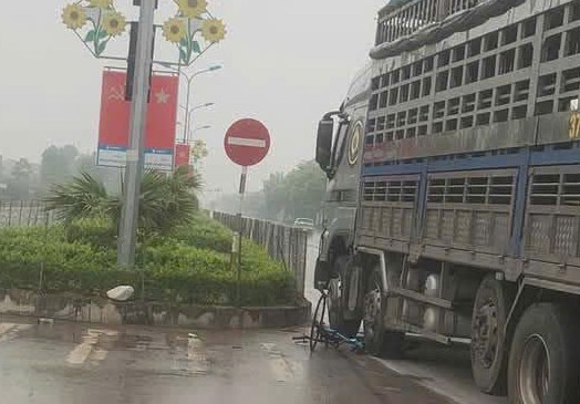 Liên tiếp xảy ra 2 vụ tai nạn, 2 người tử vong - Ảnh 1.