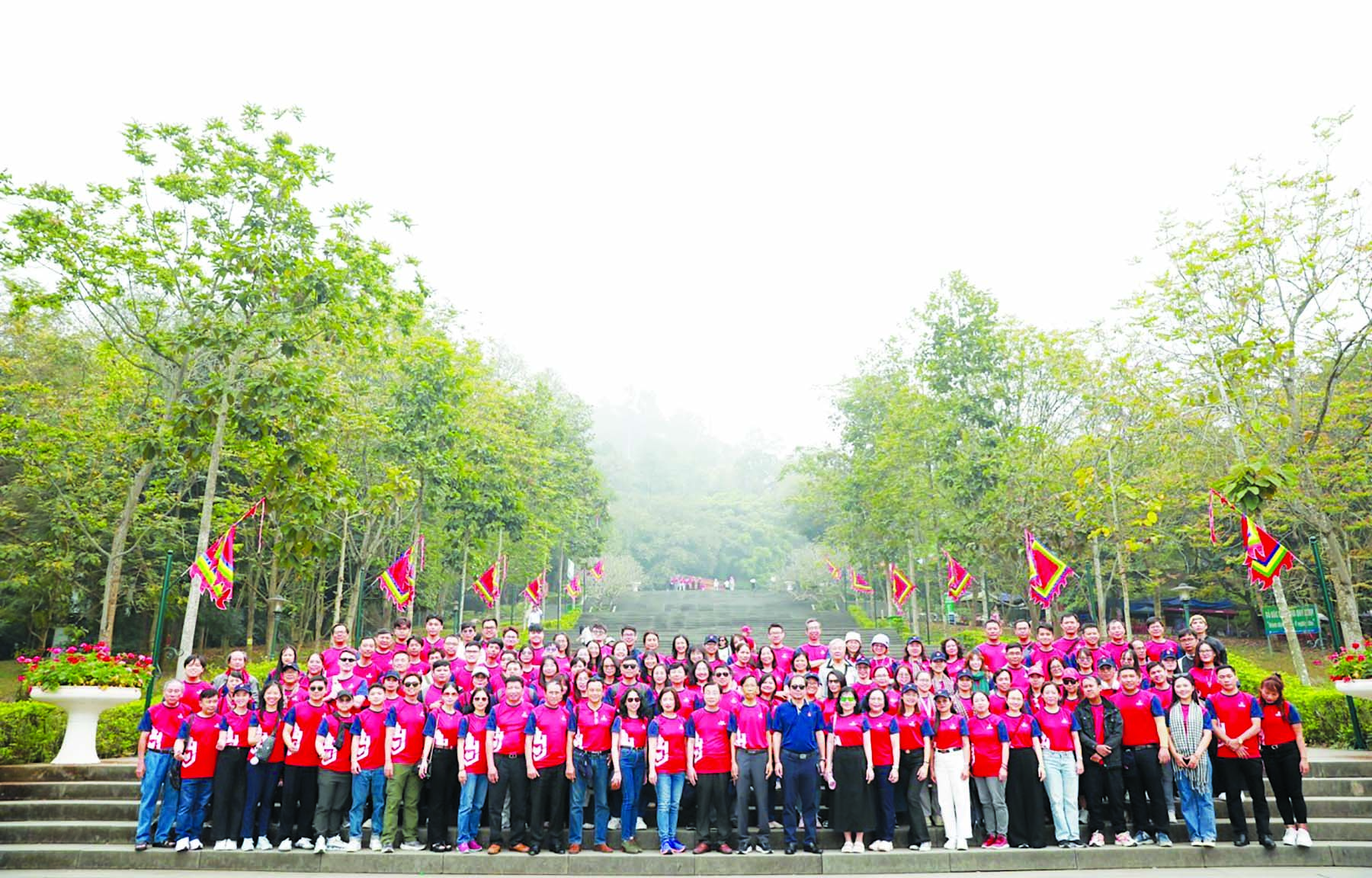 TRƯỜNG ĐH HÙNG VƯƠNG TP HỒ CHÍ MINH: Chuyển mình giữa dòng chảy 50 năm Giải phóng miền Nam- Ảnh 1.