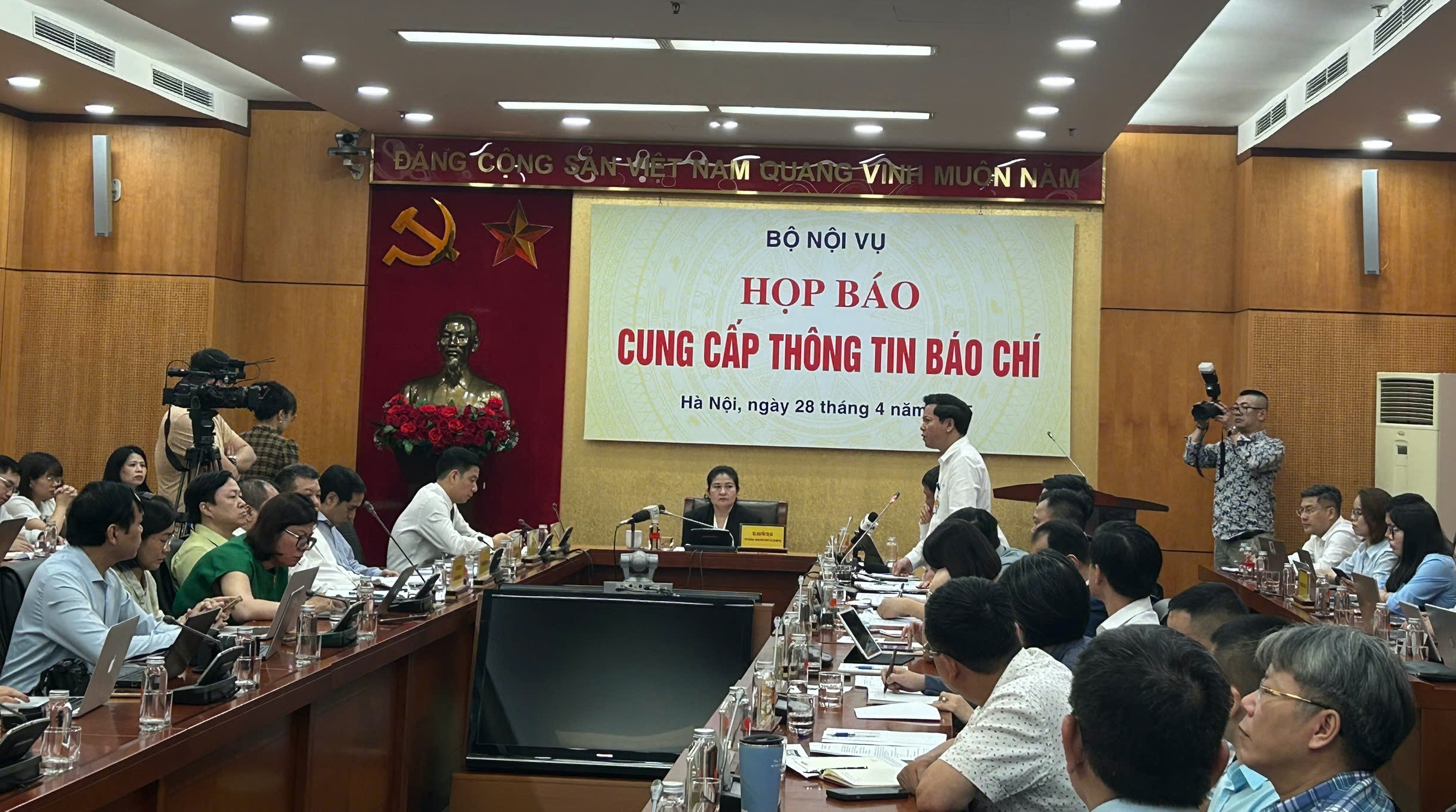 Dự kiến cả nước còn 3.300 xã sau sáp nhập - Ảnh 1.