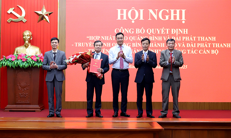 Công bố Tổng Biên tập Báo và Đài PT-TH Quảng Bình sau hợp nhất- Ảnh 1.