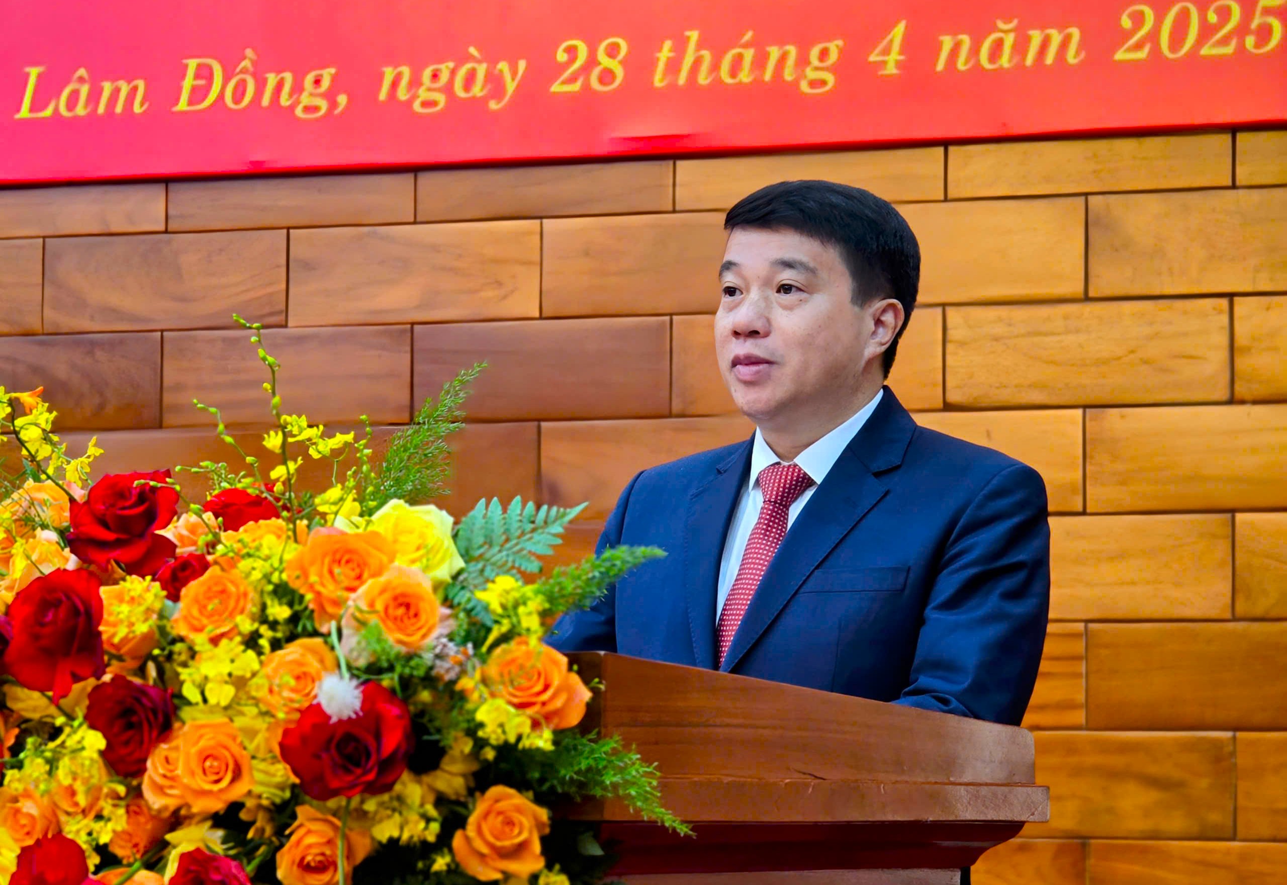 Tân Bí thư Tỉnh ủy Lâm Đồng nói gì khi nhậm chức? - Ảnh 3.