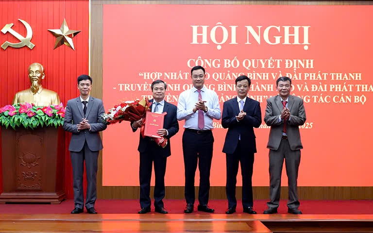 Công bố Tổng Biên tập Báo và Đài PT-TH Quảng Bình sau hợp nhất