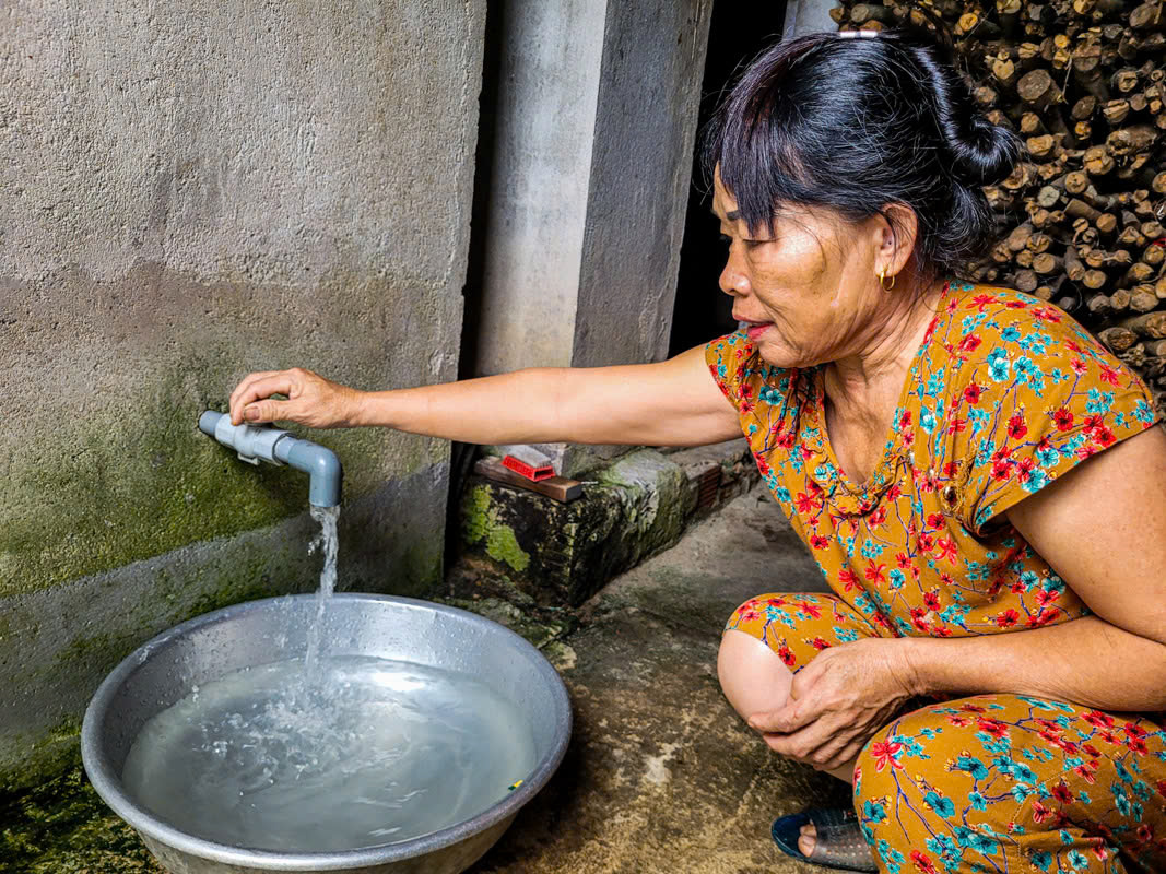 Sống cạnh nhà máy nước tiền tỉ vẫn “khát” nước sạch- Ảnh 4.