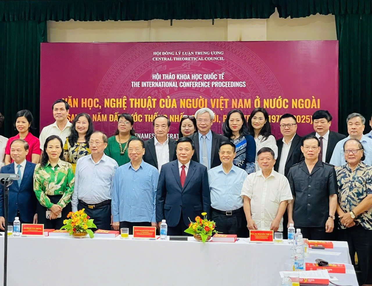 Văn học, nghệ thuật của kiều bào luôn hướng về Tổ quốc- Ảnh 1.