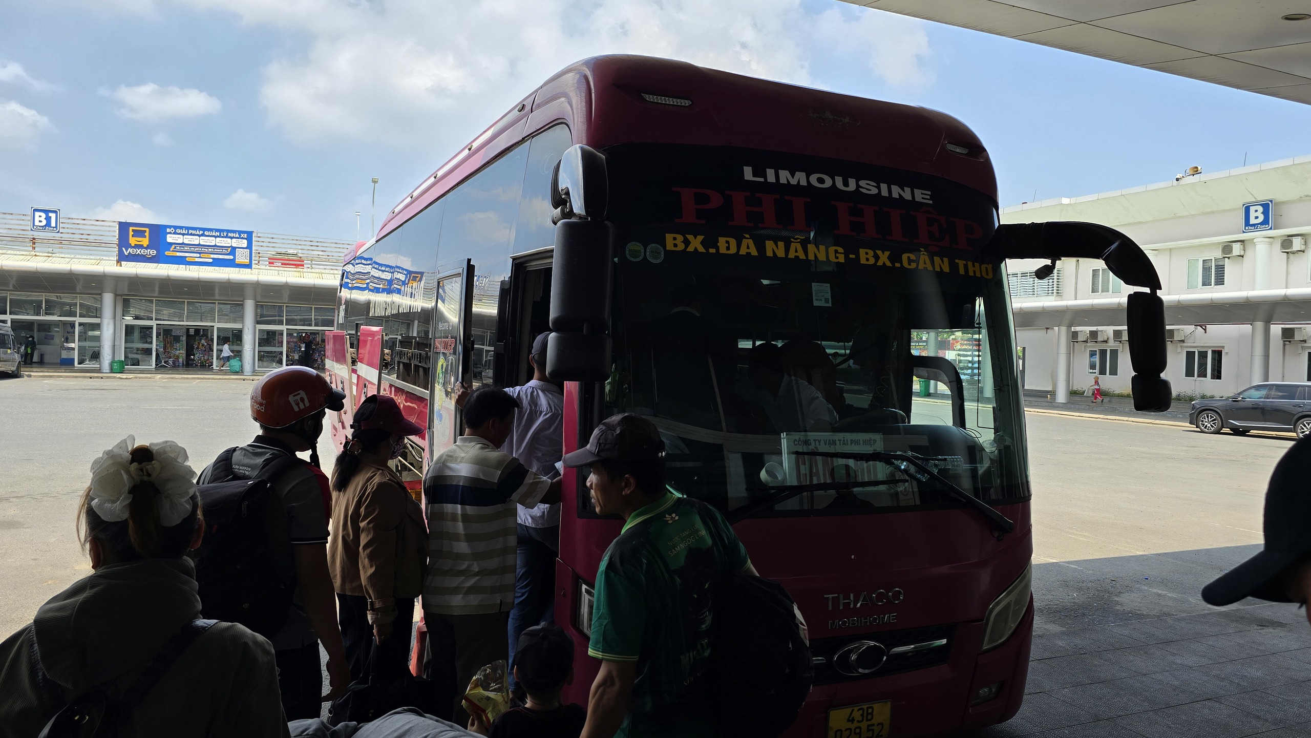 H&igrave;nh ảnh bến xe trung t&acirc;m Đ&agrave; Nẵng trước dịp nghỉ lễ 30-4 - Ảnh 5.