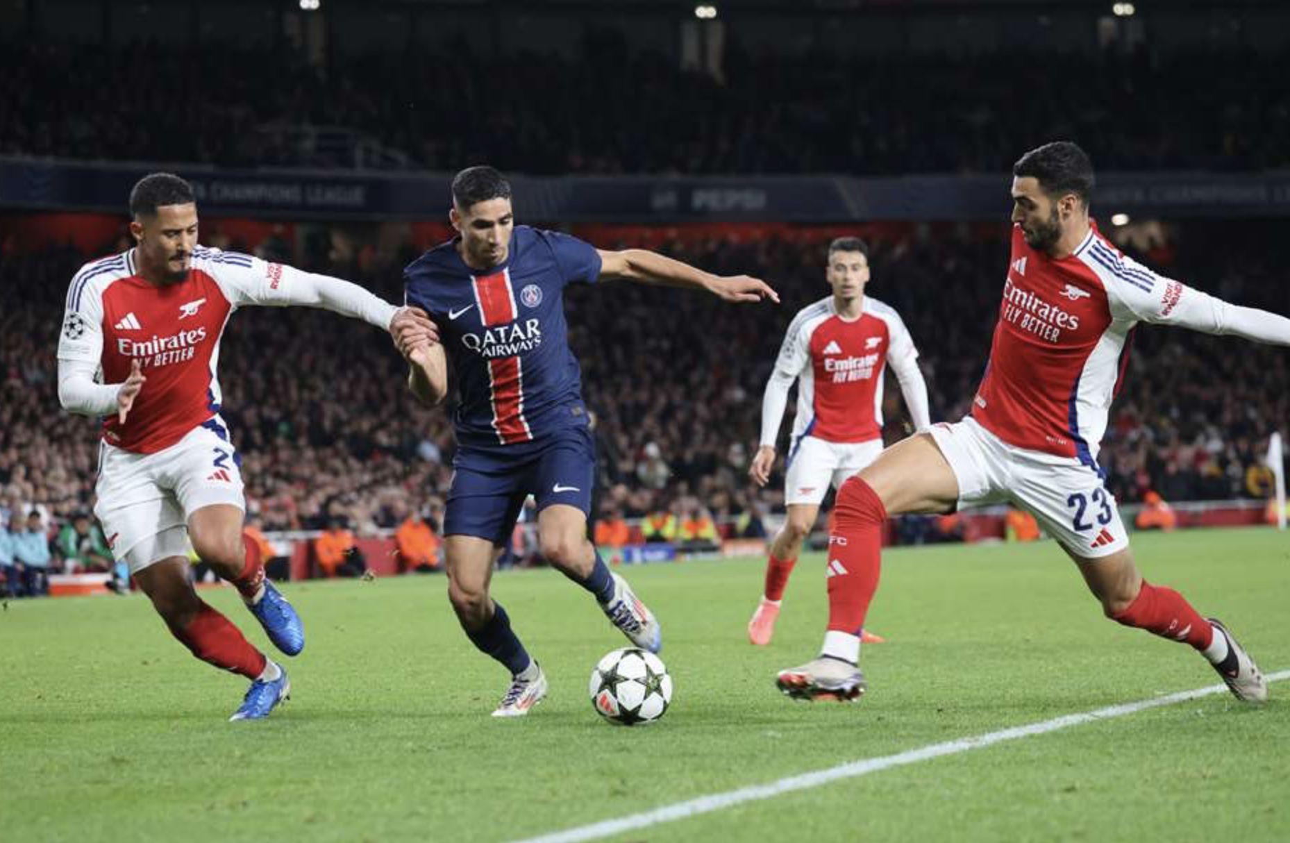 Arsenal đại chiến Paris Saint-Germain: Cho lần đầu tiên- Ảnh 1.