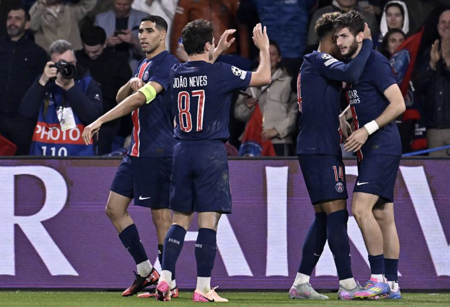 Arsenal đại chiến Paris Saint-Germain: Cho lần đầu tiên- Ảnh 3.