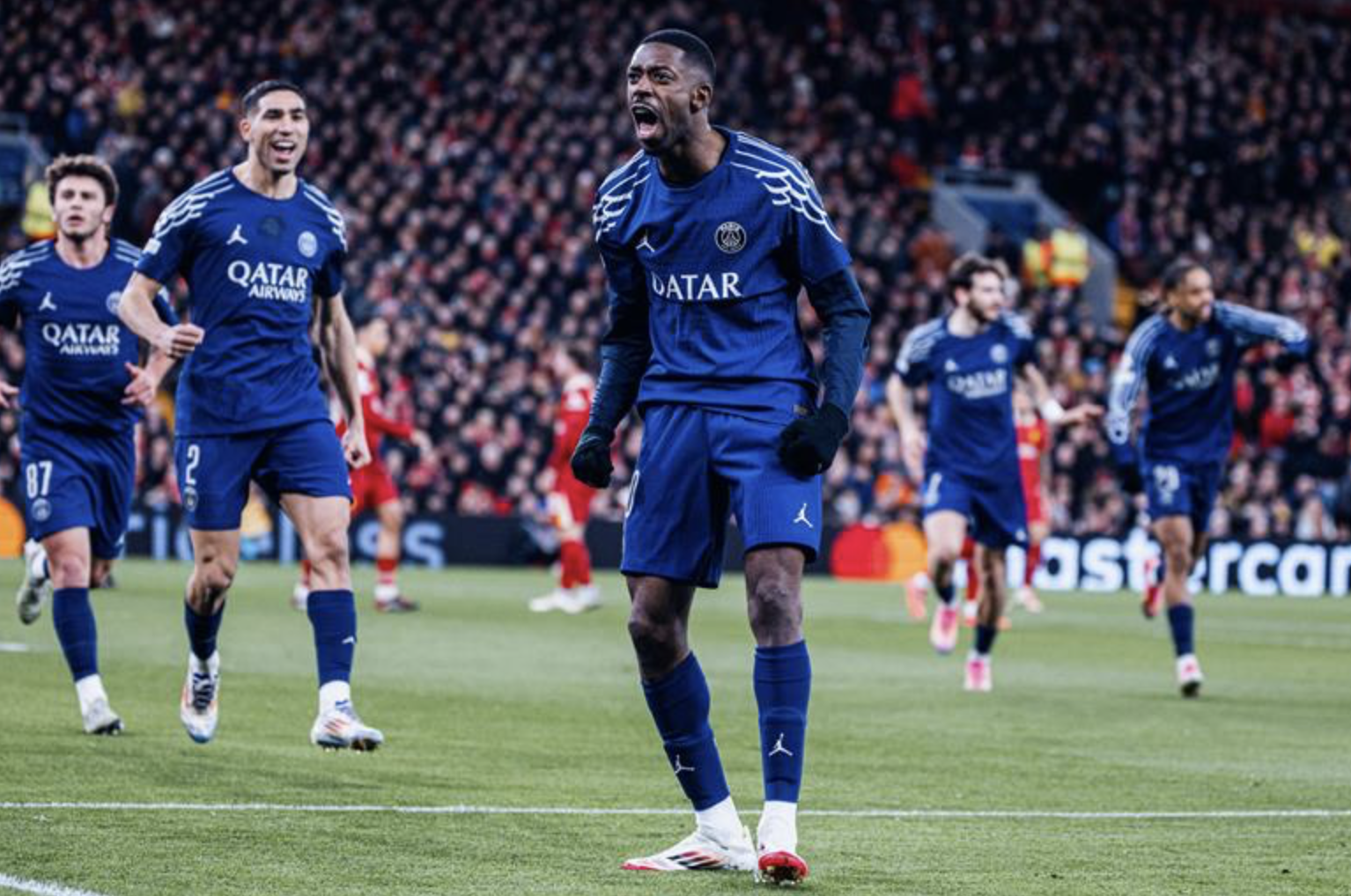 Arsenal đại chiến Paris Saint-Germain: Cho lần đầu tiên- Ảnh 6.