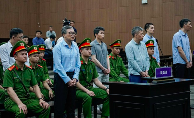 G&acirc;y thiệt hại hơn 1.040 tỉ đồng, cựu thứ trưởng Bộ C&ocirc;ng Thương lĩnh &aacute;n 6 năm t&ugrave; - Ảnh 1.