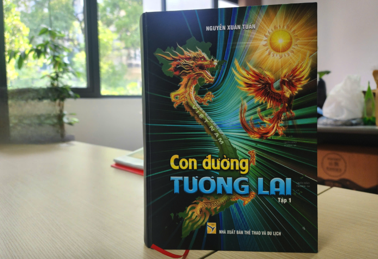 Ra mắt sách "Con đường tương lai"- Ảnh 1.