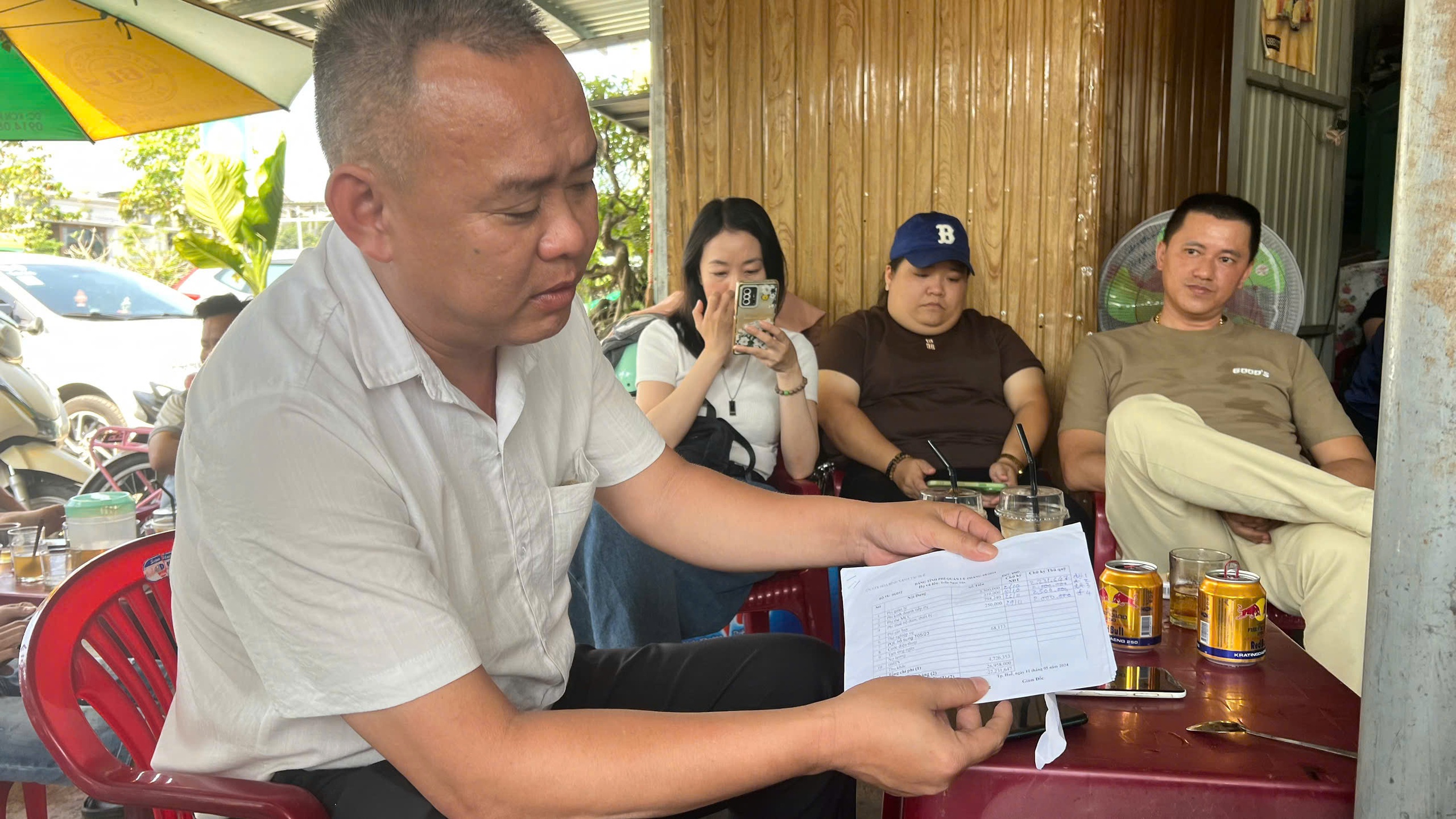 Đại diện Tập đo&agrave;n Mai Linh hứa g&igrave; khi l&agrave;m việc với người lao động bị nợ tiền?- Ảnh 1.