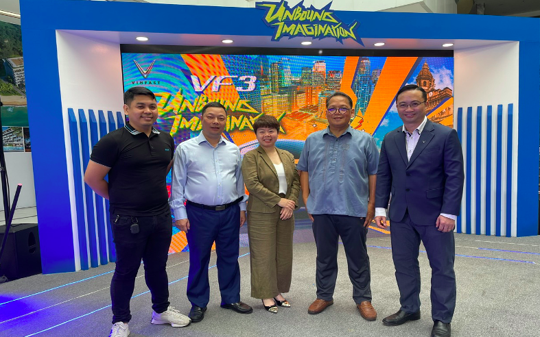 Tham tán kể chuyện đưa xe điện, vắc-xin dịch tả heo châu Phi vào Philippines