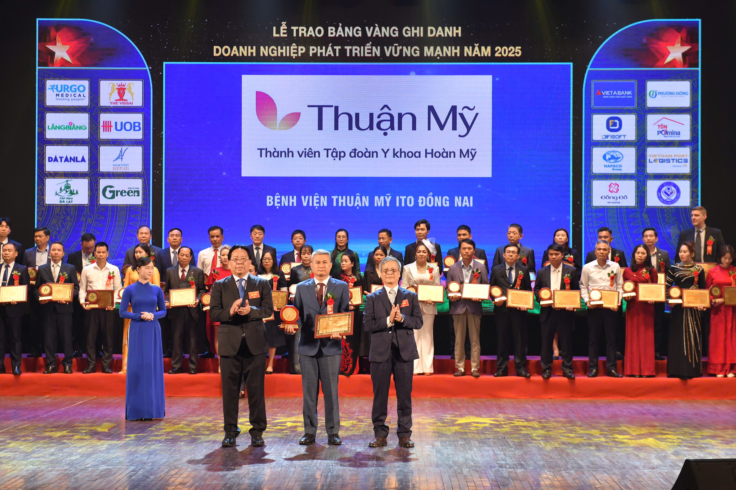 Bệnh viện Thuận Mỹ ITO Đồng Nai nhận giải Doanh nghiệp ph&aacute;t triển vững mạnh 2025  - Ảnh 1.