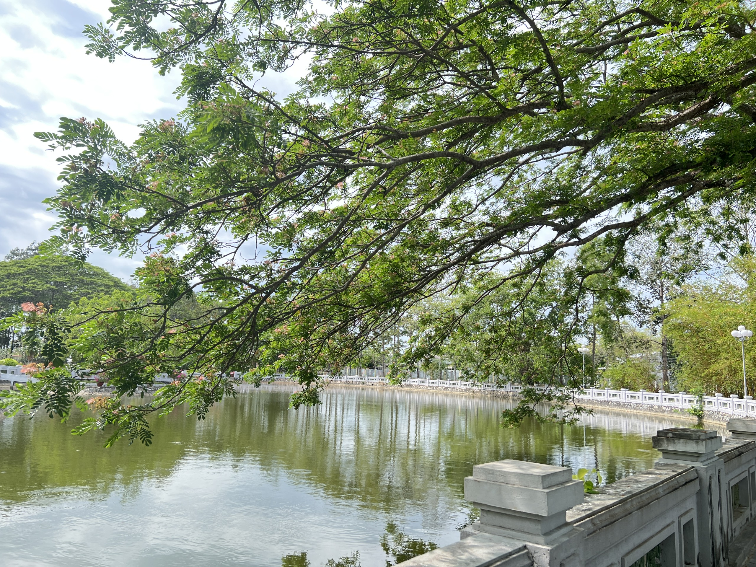 VIDEO: Ng&ocirc;i đền từng bị đốt nhiều lần trong chiến tranh, giờ l&agrave; niềm tự h&agrave;o của người d&acirc;n Tr&agrave; Vinh - Ảnh 3.
