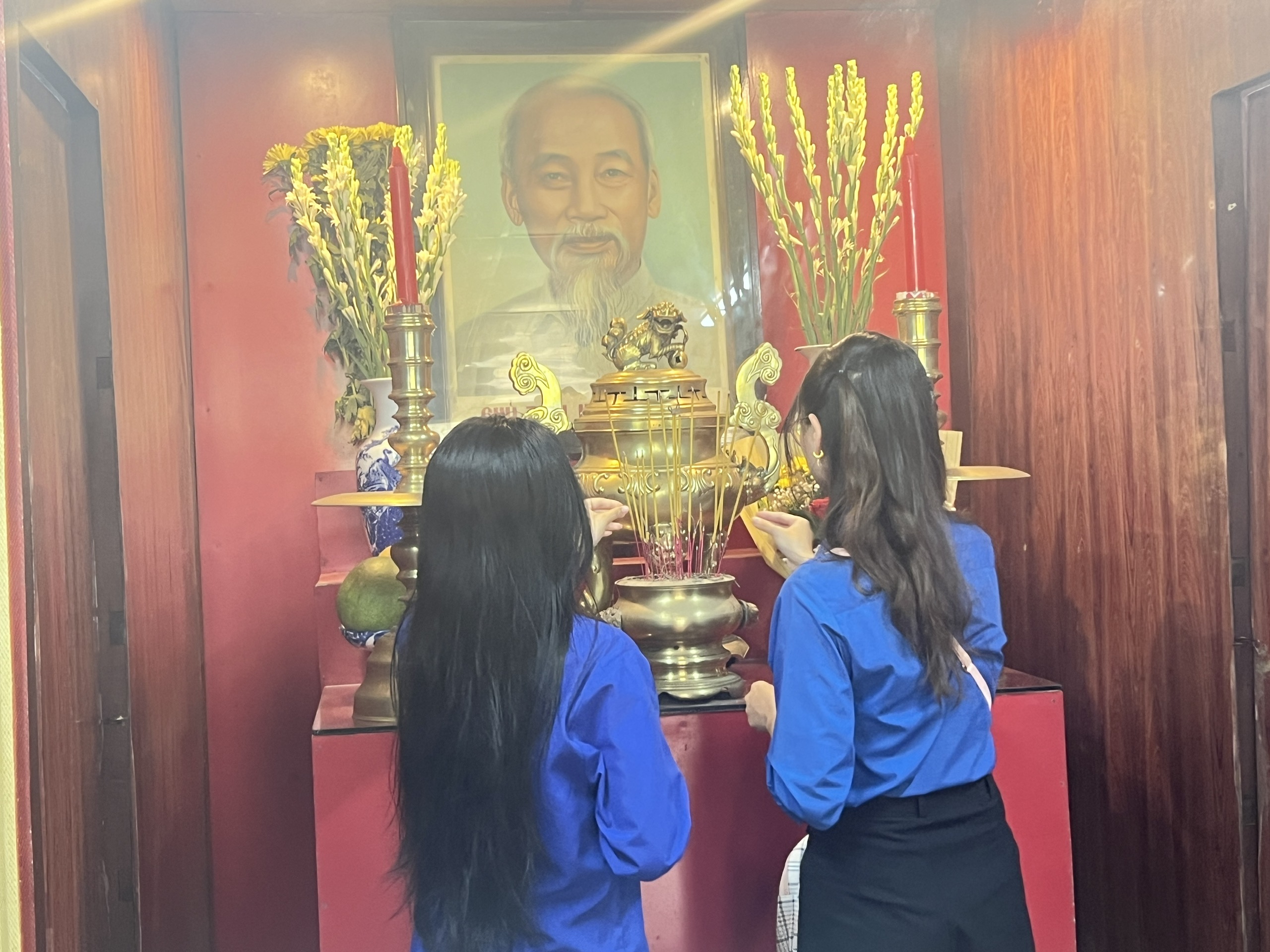 VIDEO: Ng&ocirc;i đền từng bị đốt nhiều lần trong chiến tranh, giờ l&agrave; niềm tự h&agrave;o của người d&acirc;n Tr&agrave; Vinh - Ảnh 6.