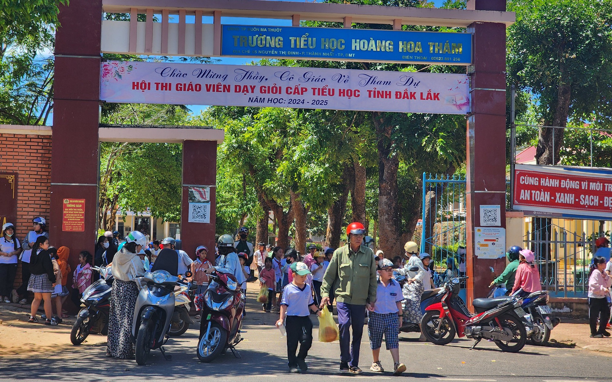 Xác minh phản ánh "trường bất chấp lệnh cấm tổ chức dạy thêm thu tiền"