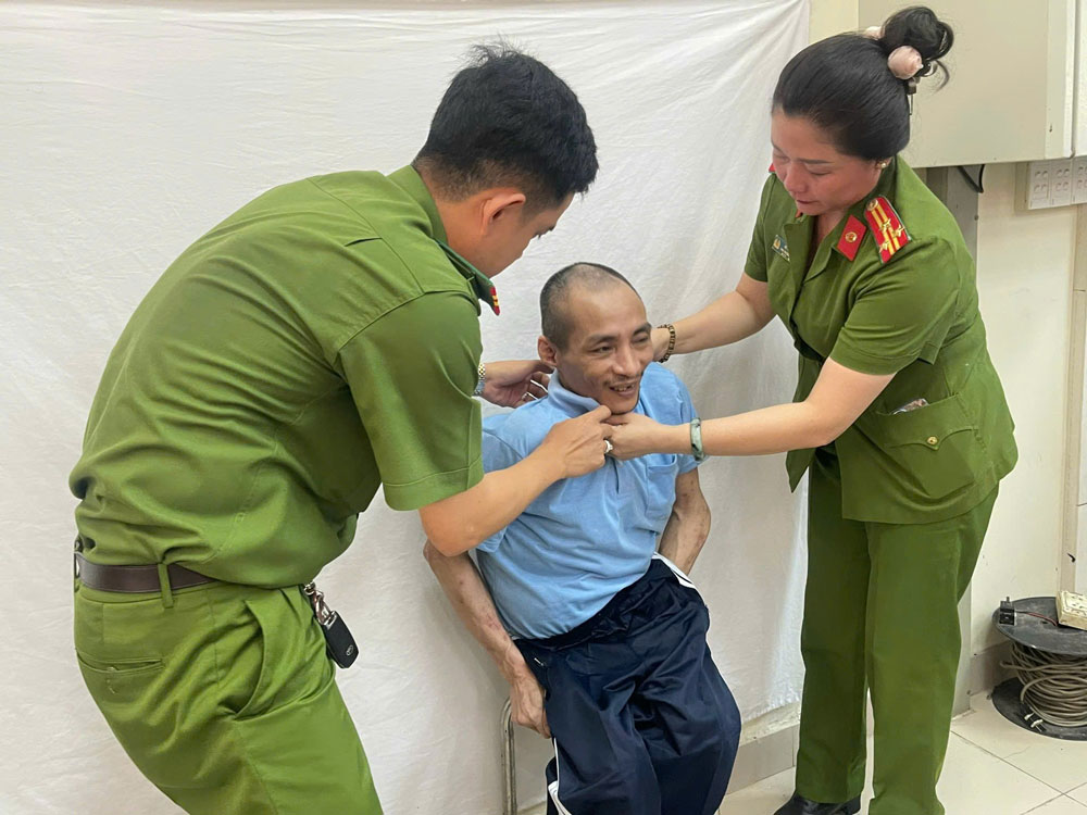 Giải quyết cấp căn cước c&ocirc;ng d&acirc;n cho nh&acirc;n khẩu đặc biệt tại Trung t&acirc;m Điều dưỡng người bệnh t&acirc;m thần Thủ Đức