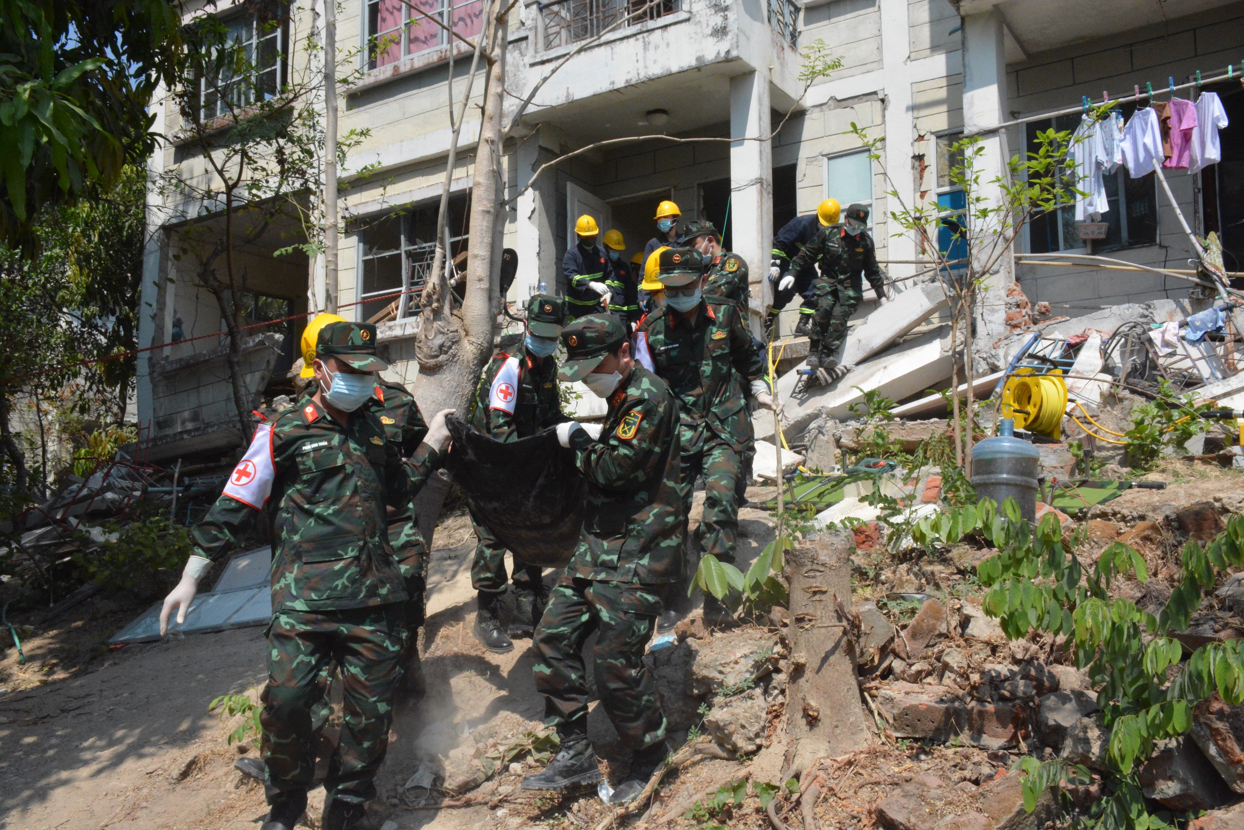 Động đất Myanmar: Đoàn cứu hộ Việt Nam phối hợp cứu sống 1 người, tìm kiếm được 17 thi thể- Ảnh 2.