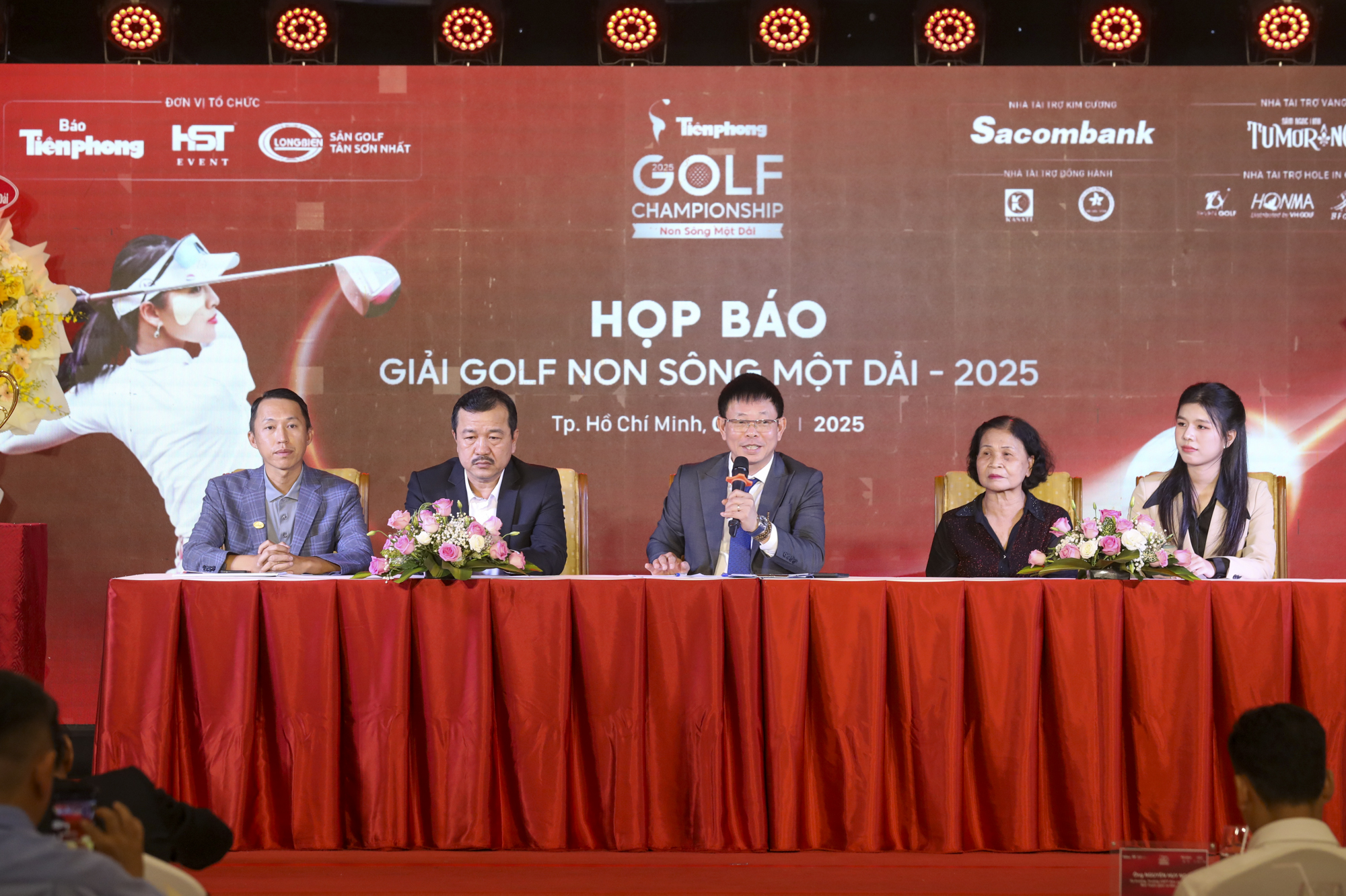Gần 8 tỉ đồng giải thưởng "Hole-in-One" tại "Tiền Phong Golf Championship"- Ảnh 1.