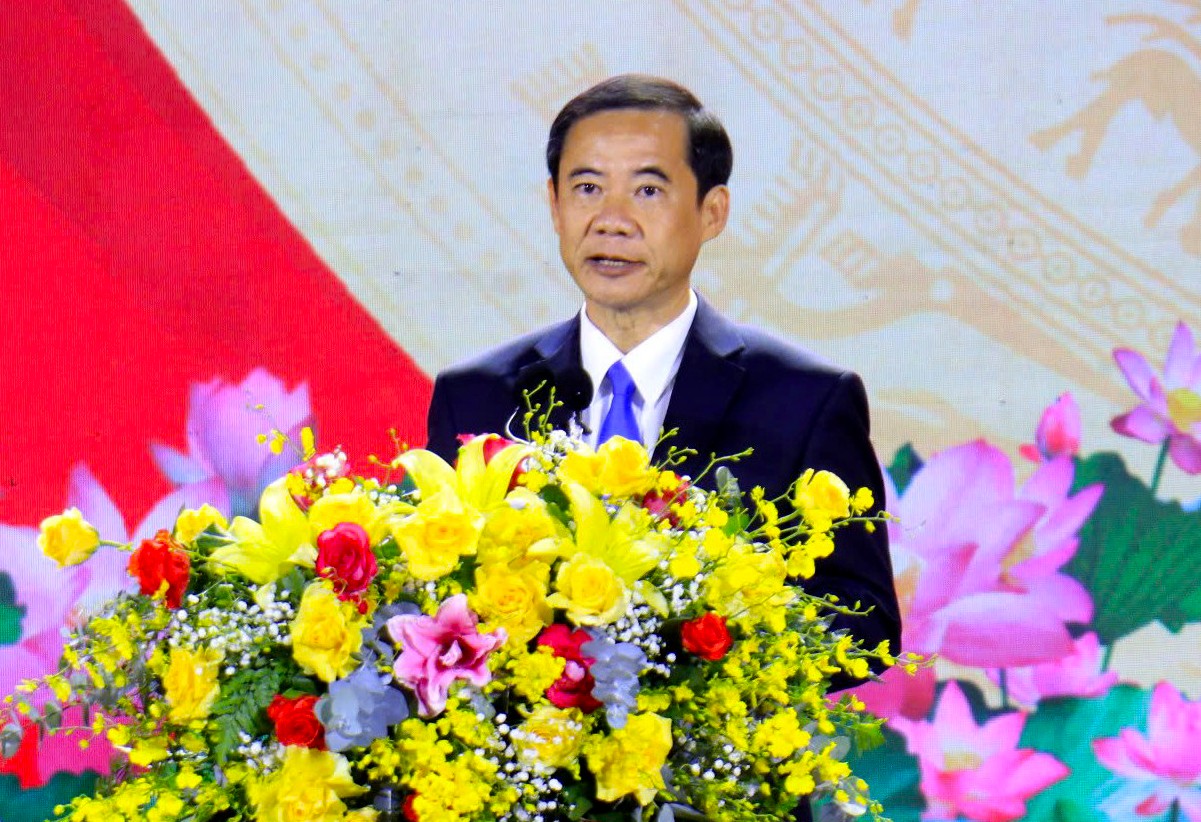 H&agrave;ng chục ng&agrave;n người đến Quảng trường L&acirc;m Vi&ecirc;n dự lễ kỷ niệm 50 năm Ng&agrave;y giải ph&oacute;ng tỉnh L&acirc;m Đồng- Ảnh 8.