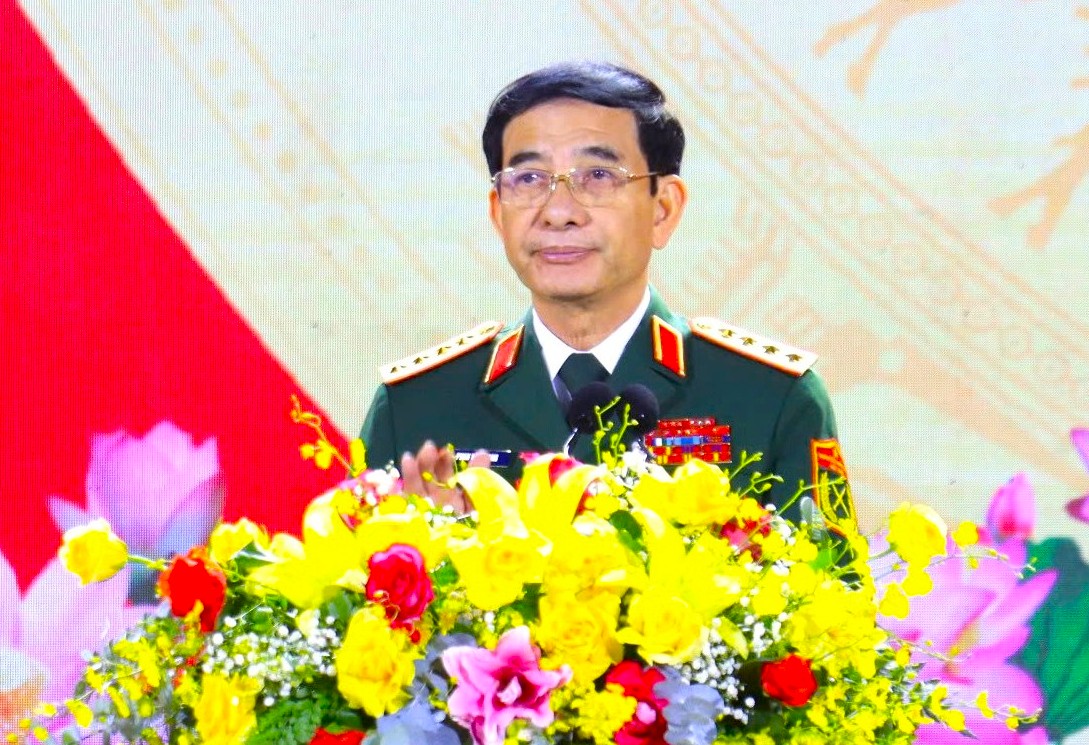 H&agrave;ng chục ng&agrave;n người đến Quảng trường L&acirc;m Vi&ecirc;n dự lễ kỷ niệm 50 năm Ng&agrave;y giải ph&oacute;ng tỉnh L&acirc;m Đồng- Ảnh 7.