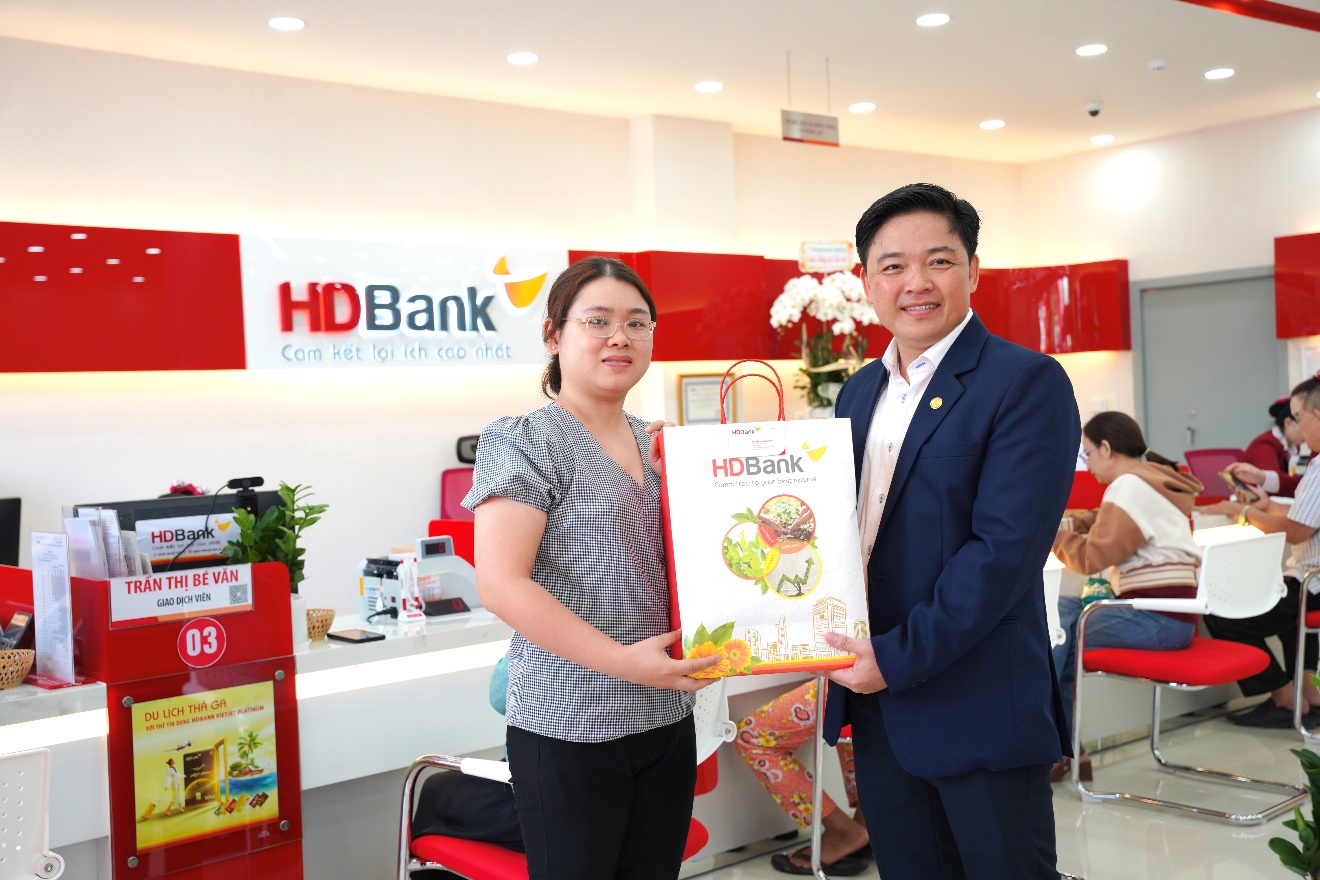 Khai trương chi nhánh HDBank Tân An, điểm giao dịch thứ 377 của HDBank- Ảnh 3.