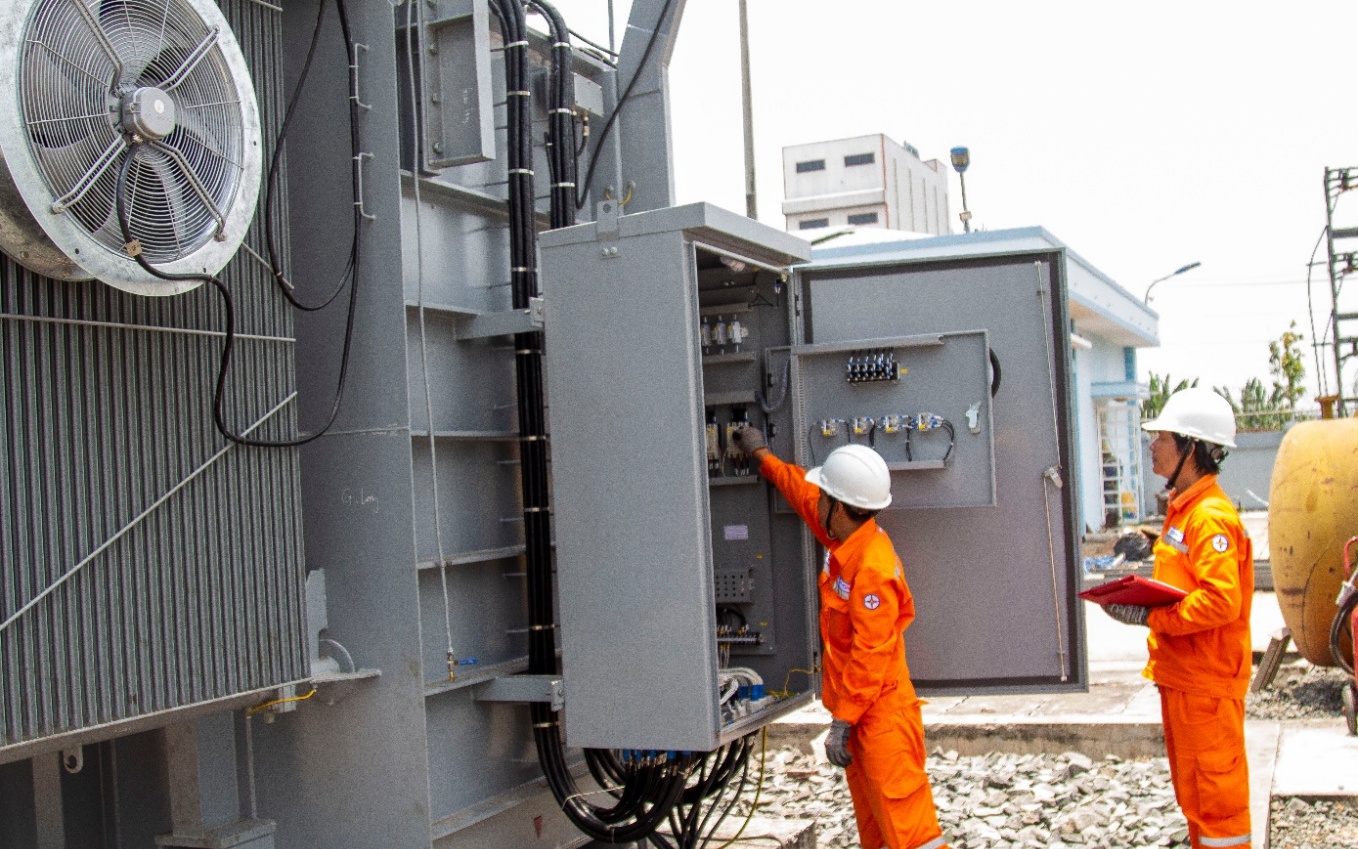 EVNSPC đ&oacute;ng điện 72 c&ocirc;ng tr&igrave;nh 110kV trong 6 th&aacute;ng đầu năm- Ảnh 5.