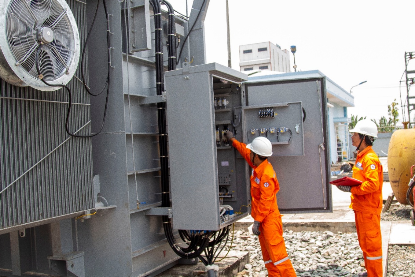 EVNSPC đưa v&agrave;o vận h&agrave;nh th&ecirc;m 15 c&ocirc;ng tr&igrave;nh lưới điện 110kV- Ảnh 4.