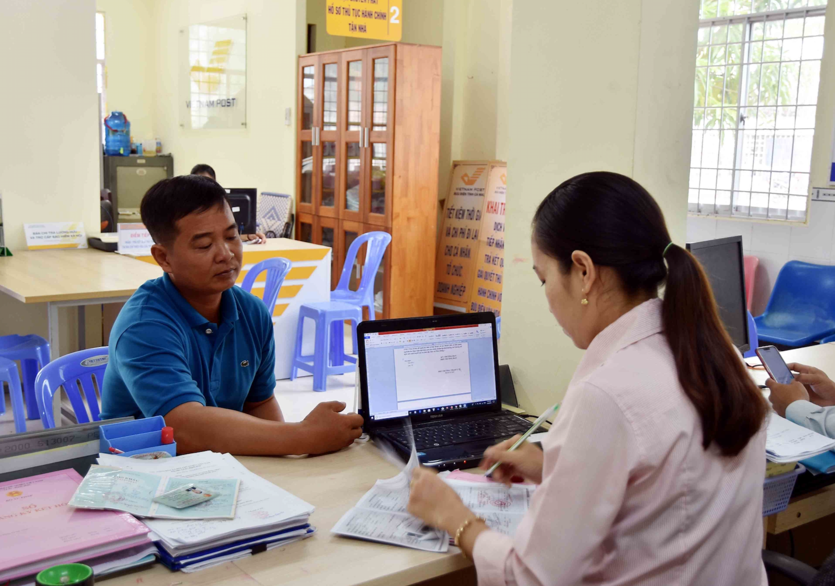 Quy định mới về quản l&yacute; lao động, lương thưởng- Ảnh 1.
