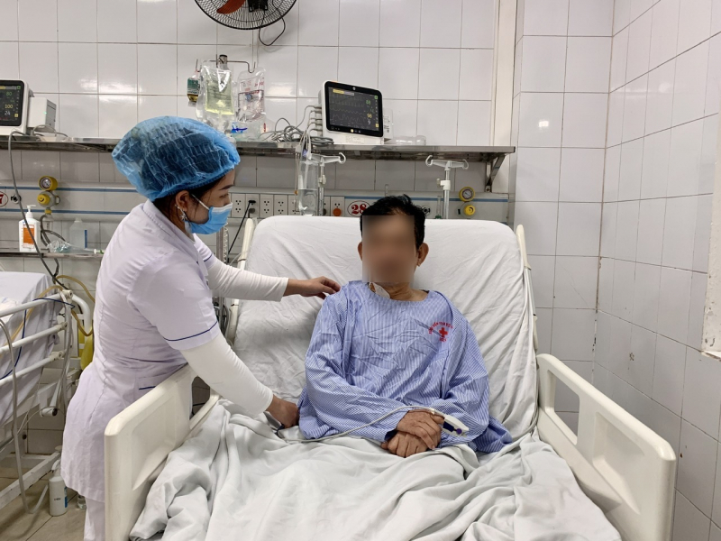 Uống thuốc mua tr&ecirc;n mạng, người đ&agrave;n &ocirc;ng nguy kịch- Ảnh 2.