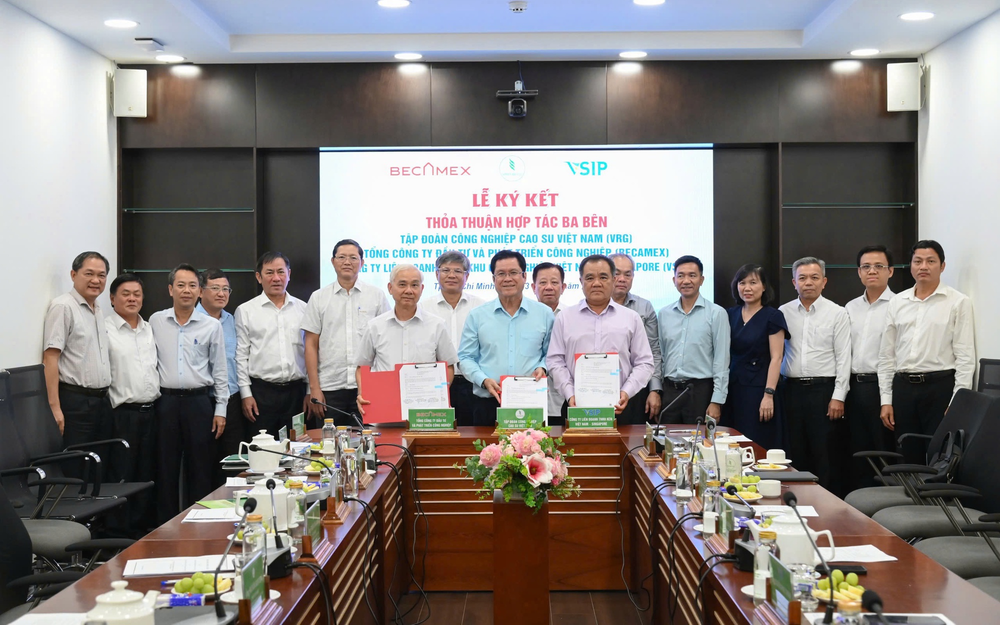 VRG bắt tay cùng Becamex và VSIP: Cú hích cho Bình Dương