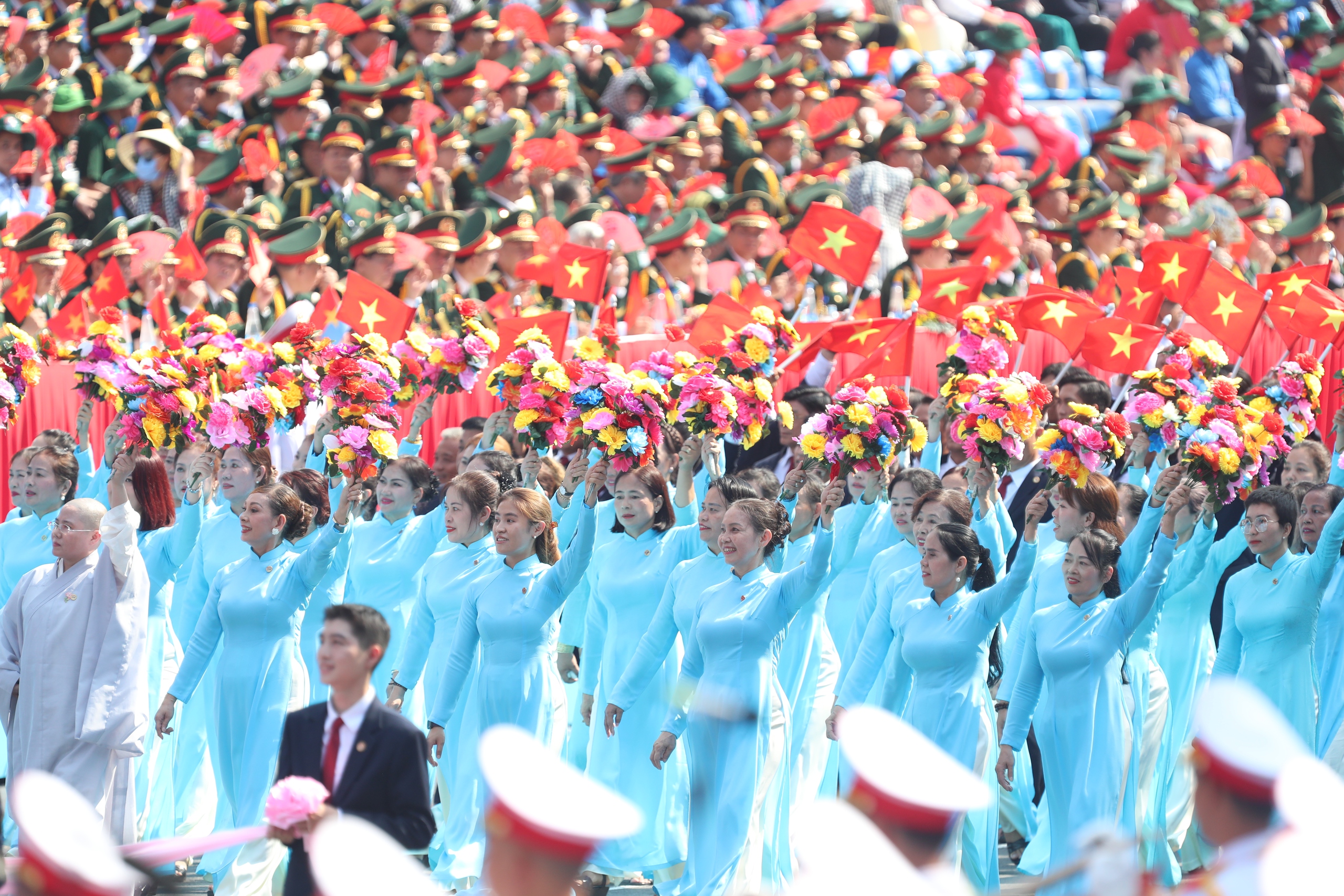 Khối diễu hành - Ảnh 21.