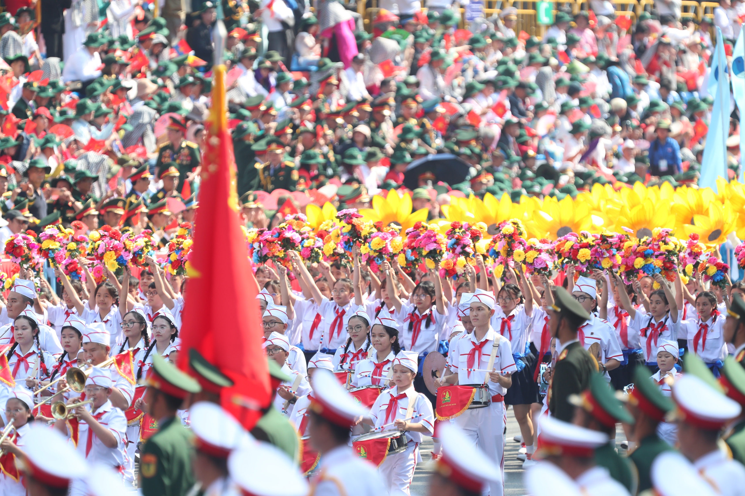Khối diễu hành - Ảnh 23.