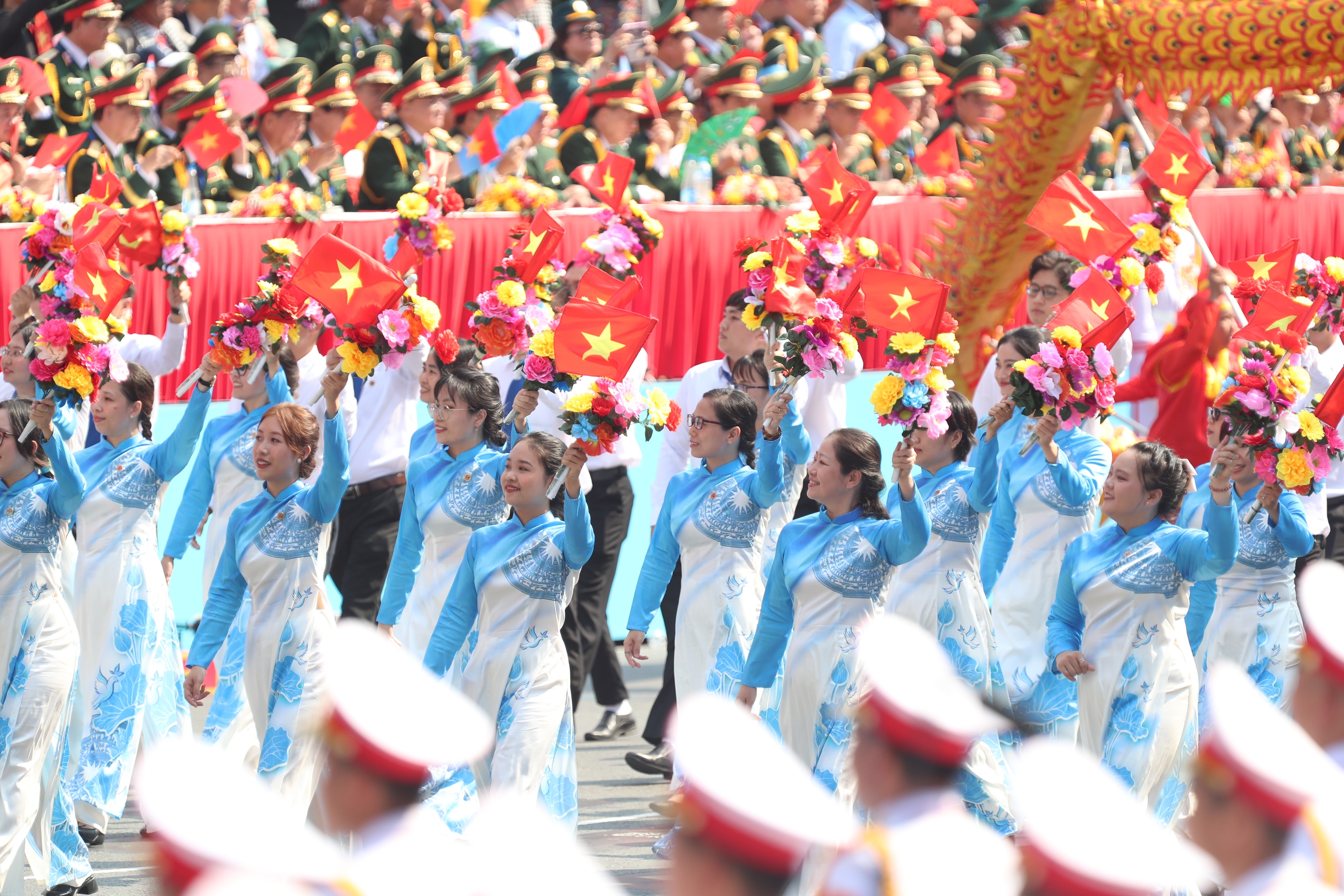 Khối diễu hành - Ảnh 27.