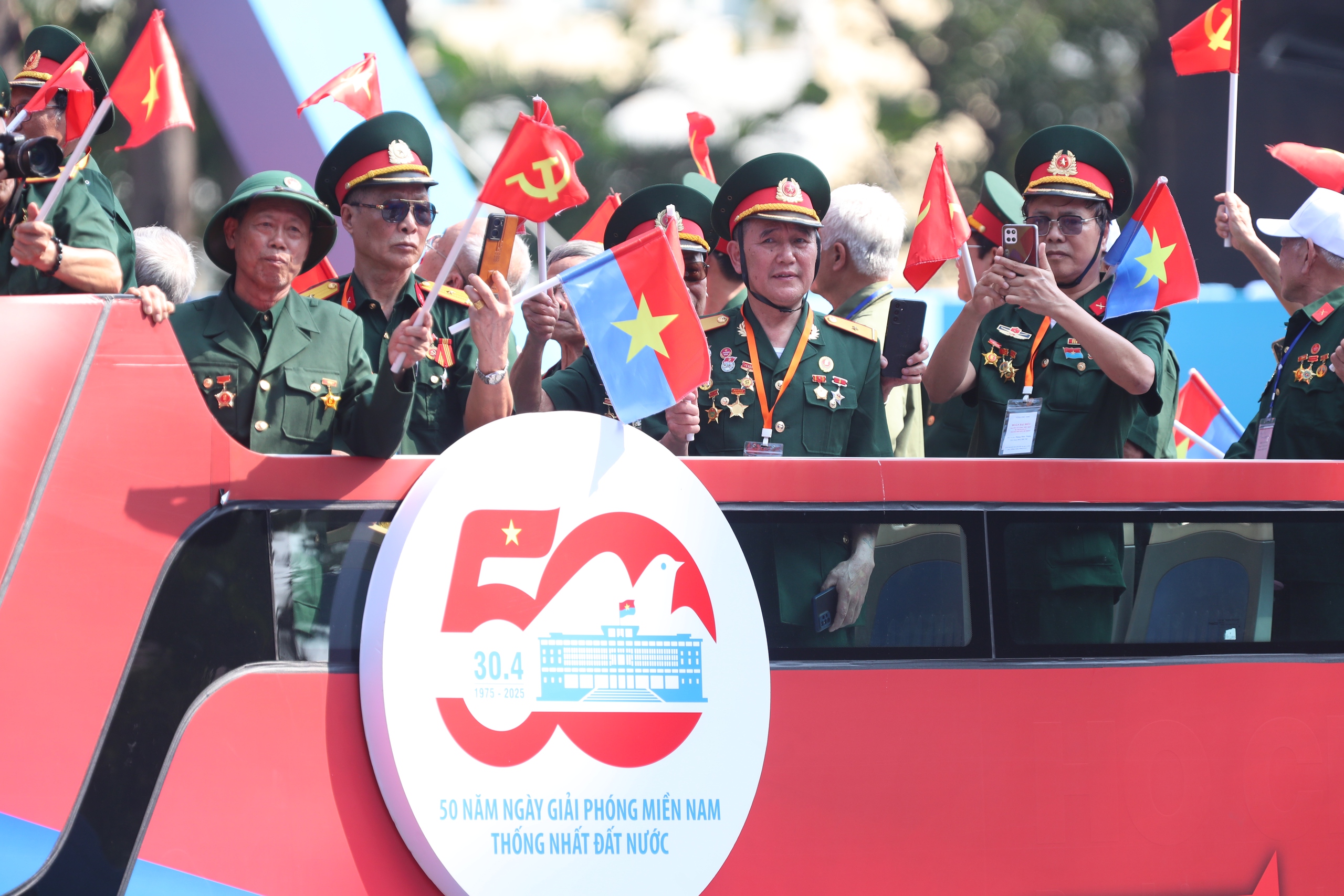 Khối diễu hành - Ảnh 2.