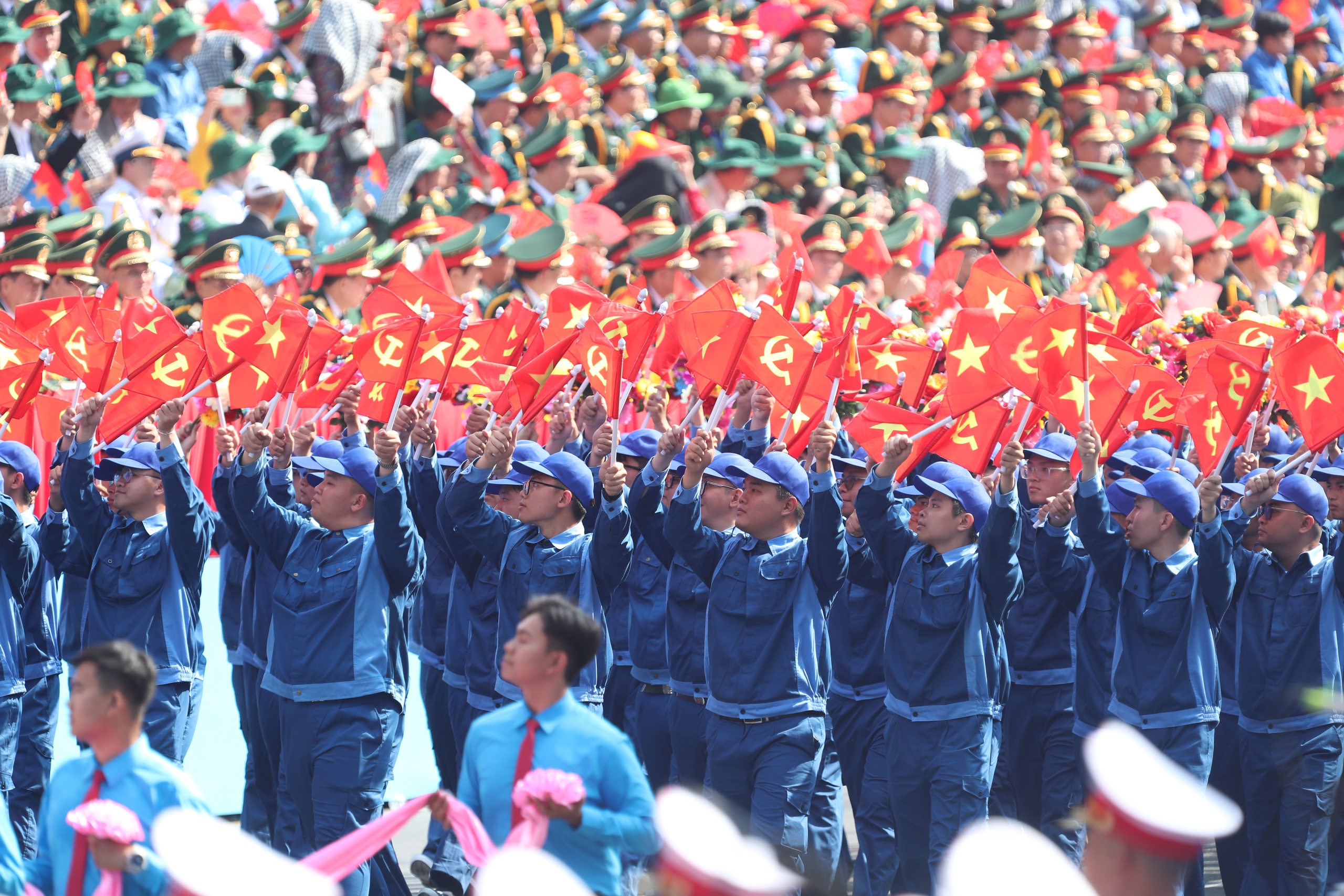 To&agrave;n cảnh Lễ kỷ niệm, diễu binh, diễu h&agrave;nh 50 năm thống nhất đất nước - Ảnh 42.