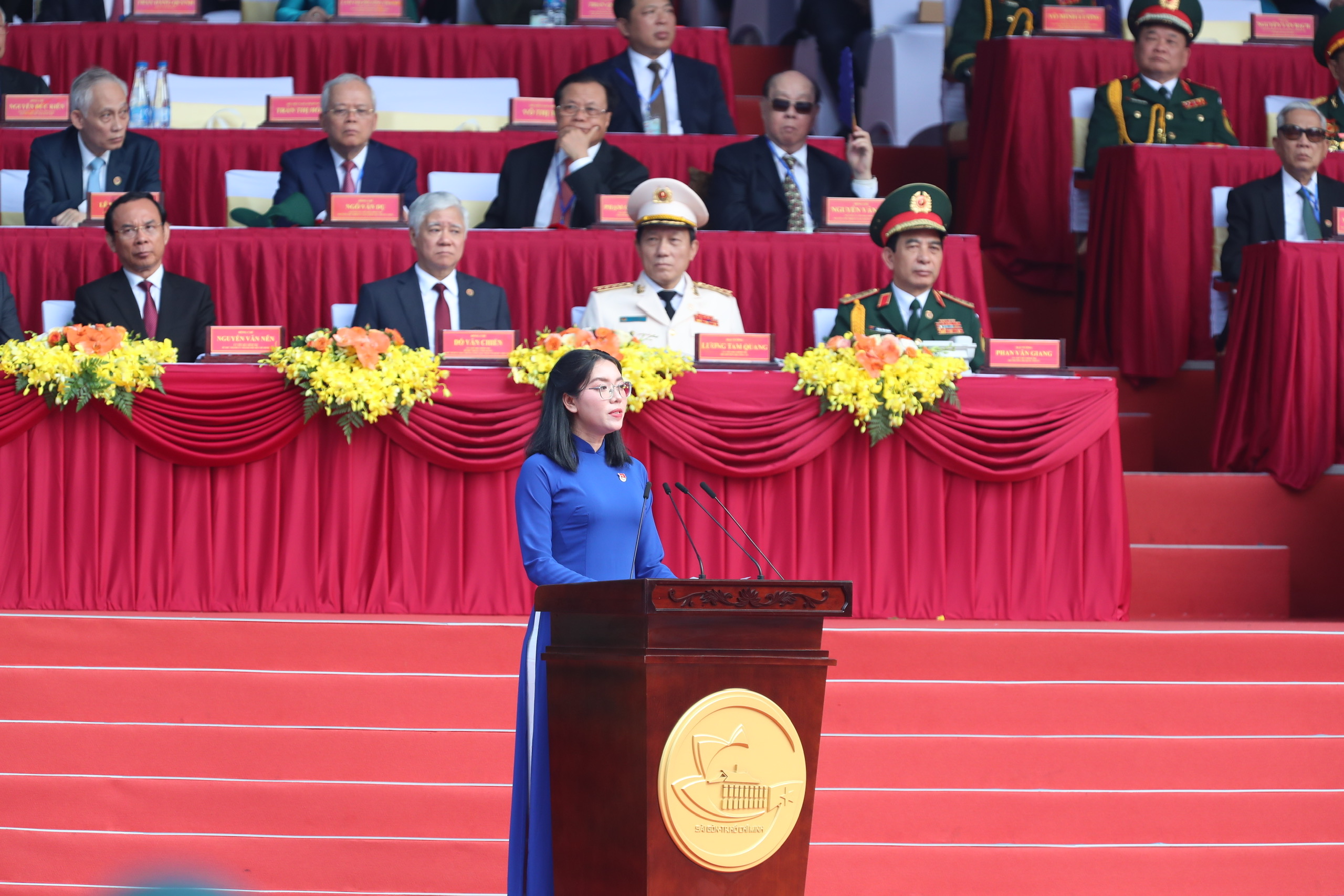 To&agrave;n cảnh Lễ kỷ niệm, diễu binh, diễu h&agrave;nh 50 năm thống nhất đất nước - Ảnh 14.