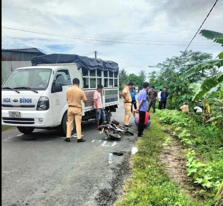 Nguy&ecirc;n Trưởng C&ocirc;ng an huyện Tr&agrave; &Ocirc;n b&aacute;o c&aacute;o g&igrave; vụ tai nạn của con g&aacute;i nghi phạm bắn người? - Ảnh 1.