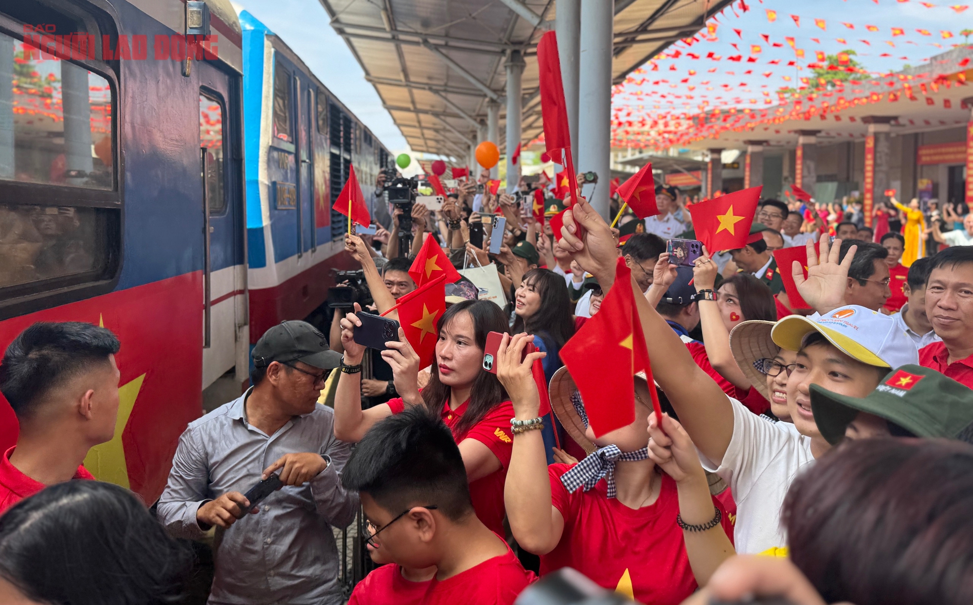 "Đoàn tàu Thống Nhất" gặp nhau tại Đà Nẵng trong ngày 30-4- Ảnh 2.